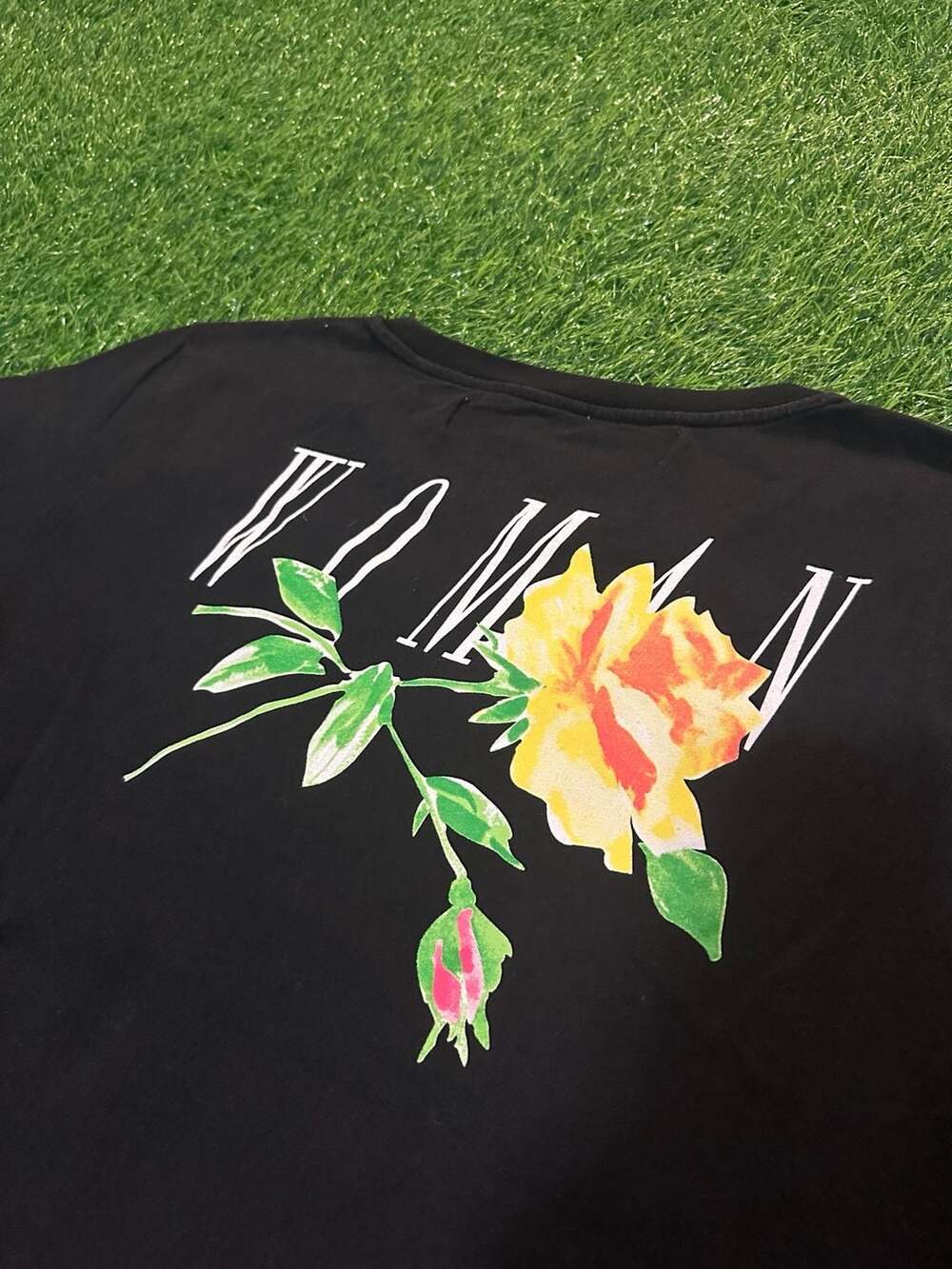 Off-White Rose Print Short Sleeve T-Shirt - Picture 4 of 8